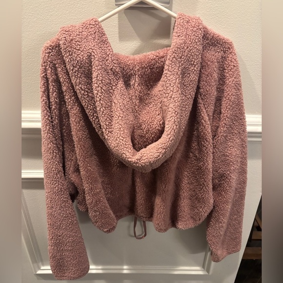 Urban Outfitters Cropped Sherpa Fleece V-Neck Hoodie Pullover- Lilac- Large - Picture 10 of 12